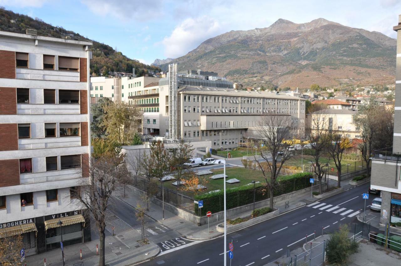 Апартаменты Casa Alpina - Аоста Экстерьер фото